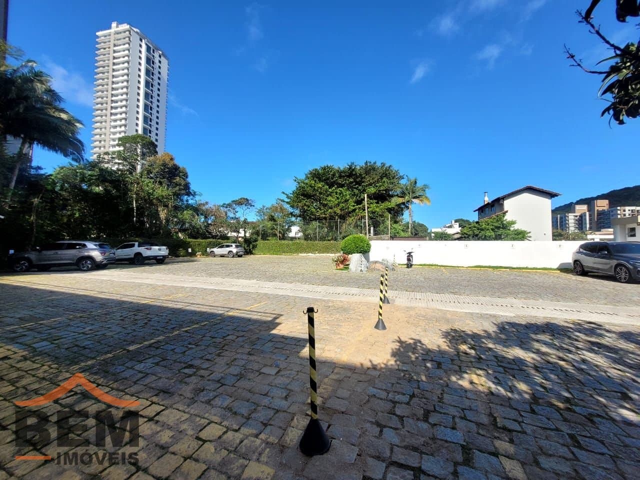 Salas/Conjuntos para Locação com 29m² no bairro Ariribá, em Balneário Camboriú: 02- VISTA
