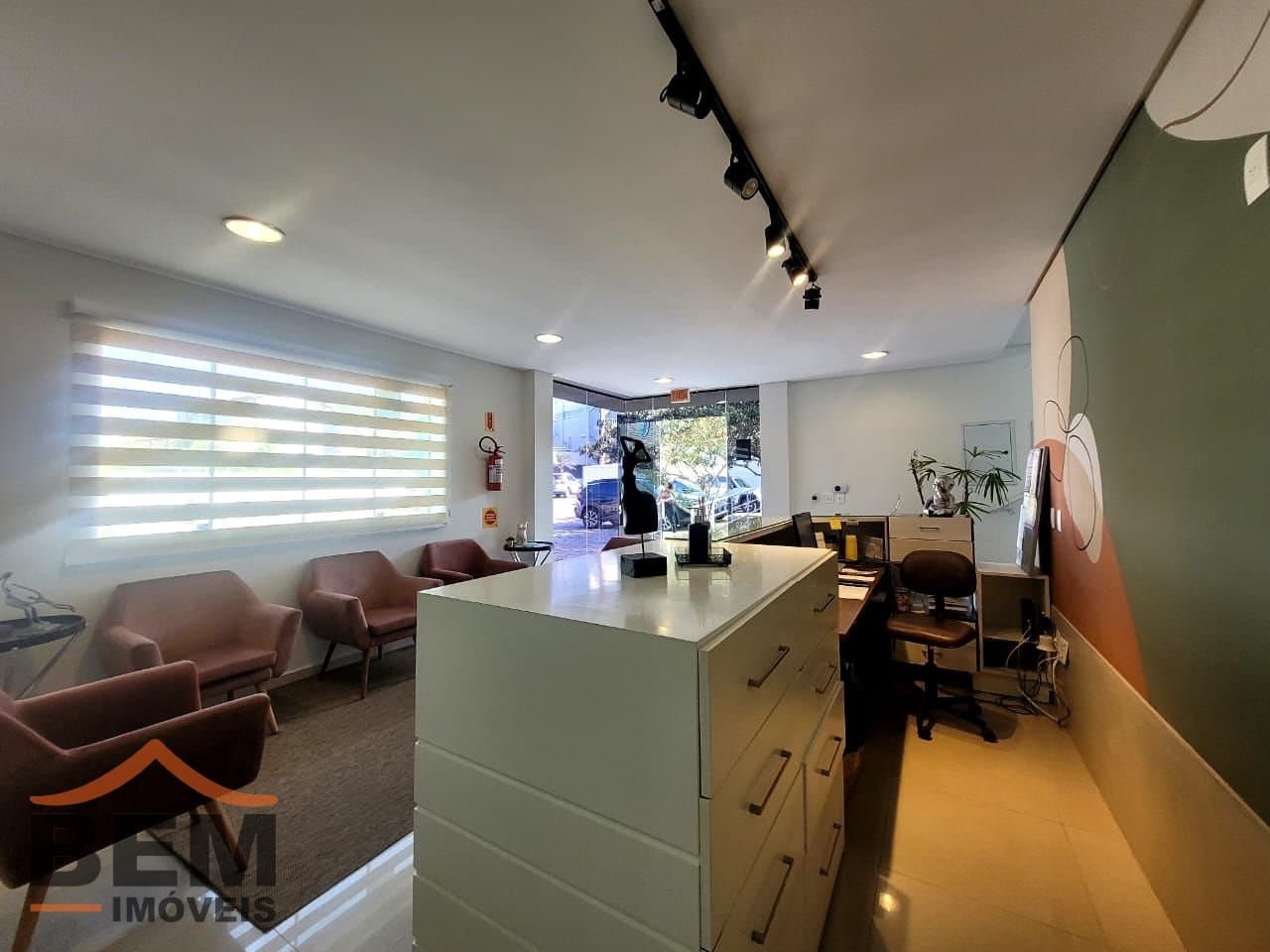 Salas/Conjuntos para Locação com 15m² no bairro Ariribá, em Balneário Camboriú: 06- SALA COMERCIAL 