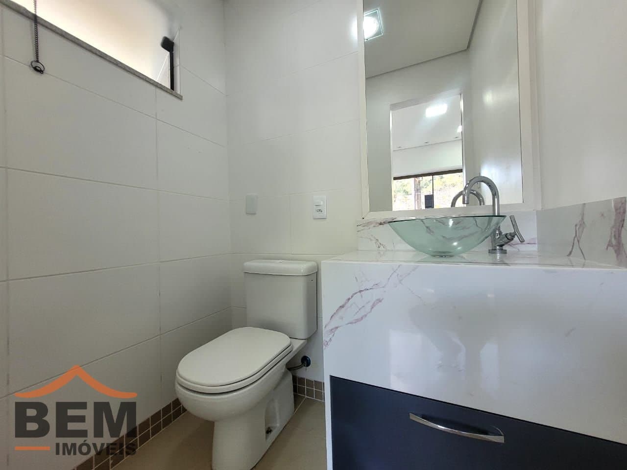 Salas/Conjuntos para Locação com 27m² no bairro Ariribá, em Balneário Camboriú: 12- BANHEIRO 