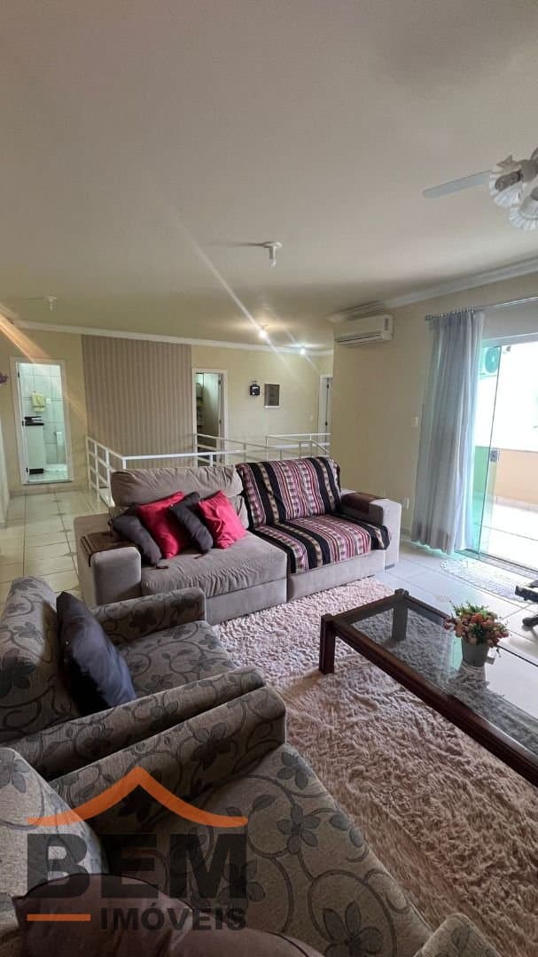 Casa para Venda com 4 quartos e 280m² no bairro Dom Bosco, em Itajaí