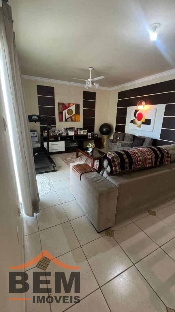 Casa para Venda com 4 quartos e 280m² no bairro Dom Bosco, em Itajaí