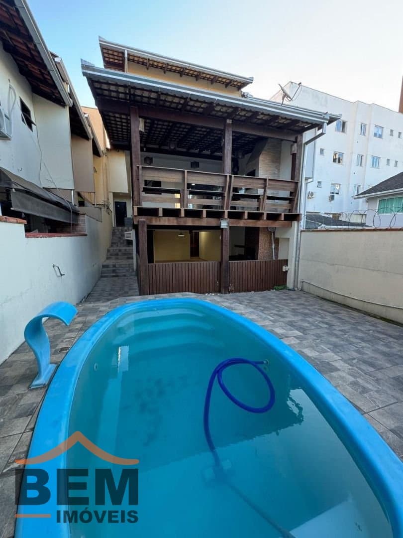 Casa para Venda com 3 quartos e 160m² no bairro Fazenda, em Itajaí