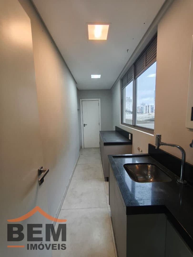 Apartamento para Venda com 3 quartos no bairro Centro, em Itajaí