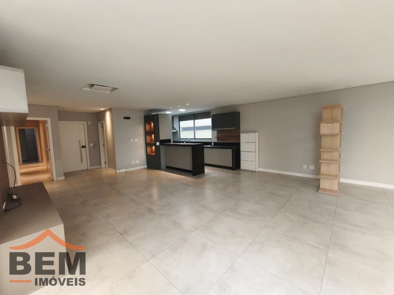 Apartamento para Venda com 3 quartos no bairro Centro, em Itajaí