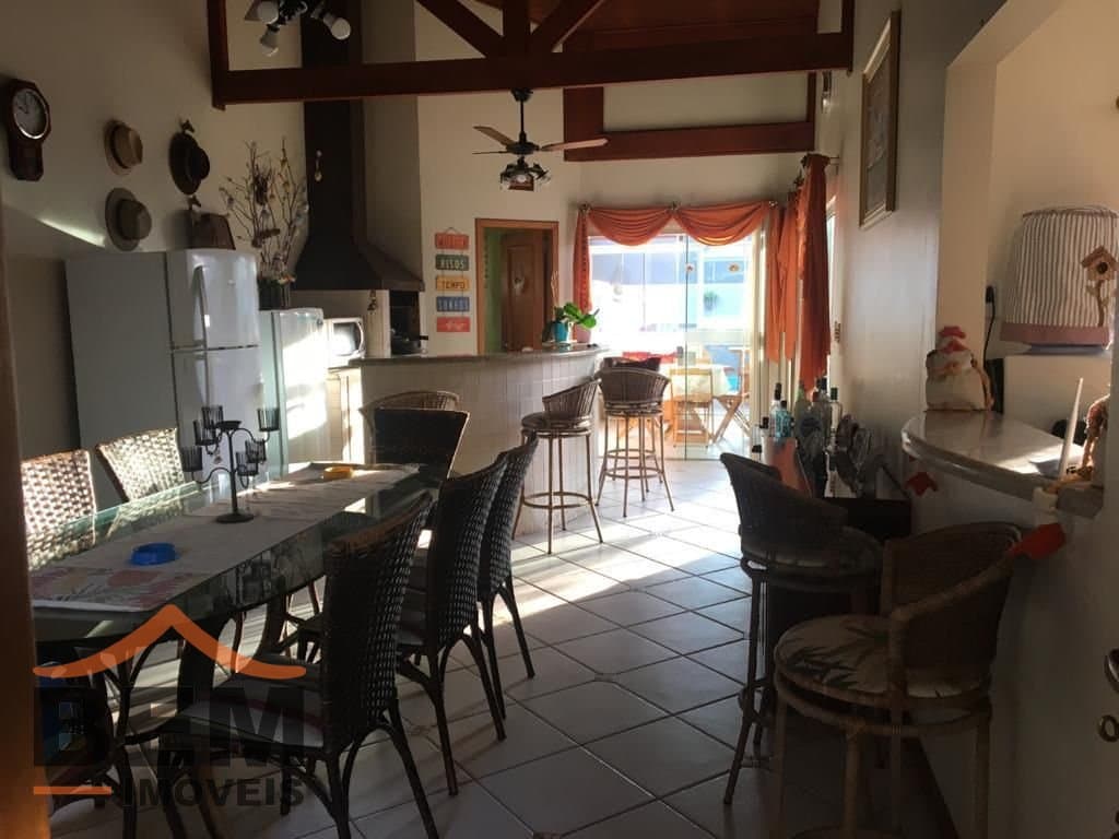 Casa para Venda com 4 quartos e 240m² no bairro Ressacada, em Itajaí