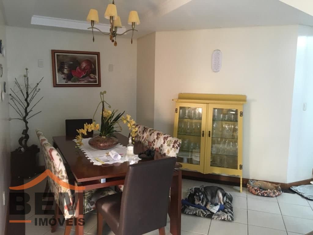 Casa para Venda com 4 quartos e 240m² no bairro Ressacada, em Itajaí