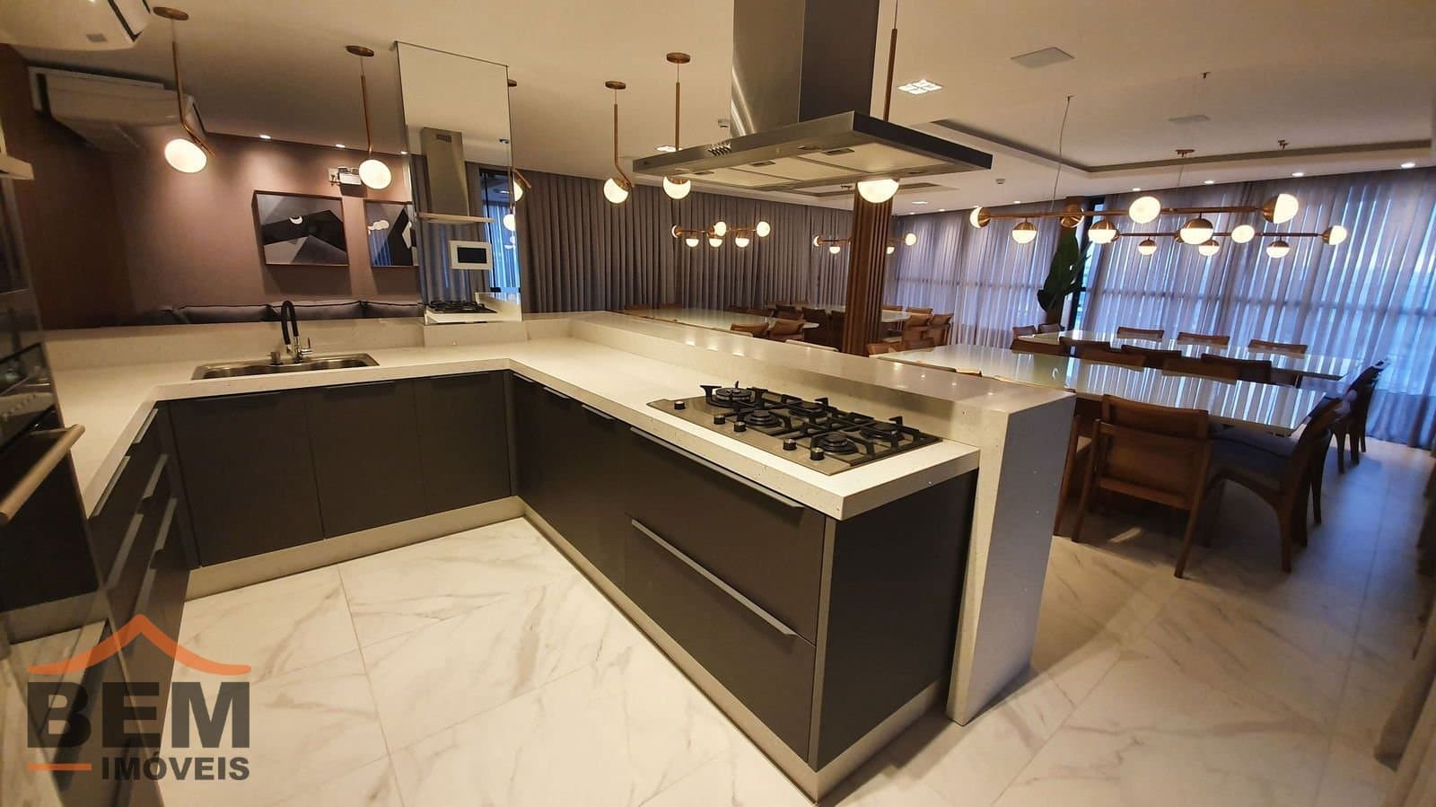 Apartamento para Venda com 3 quartos e 80m² no bairro São João, em Itajaí
