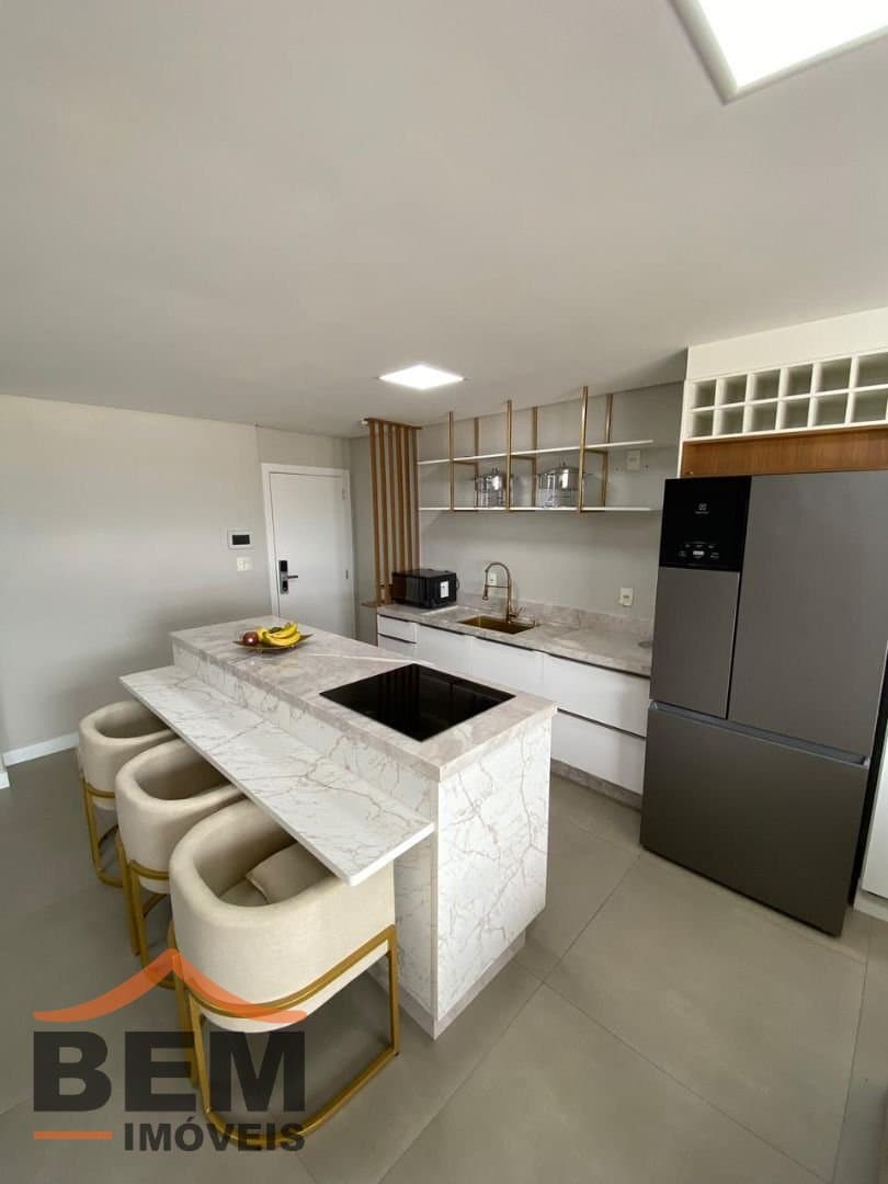 Apartamento para Venda com 3 quartos e 80m² no bairro São João, em Itajaí