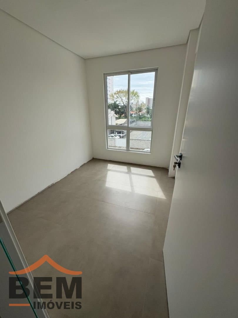 Apartamento para Venda com 3 quartos no bairro Vila Operária, em Itajaí