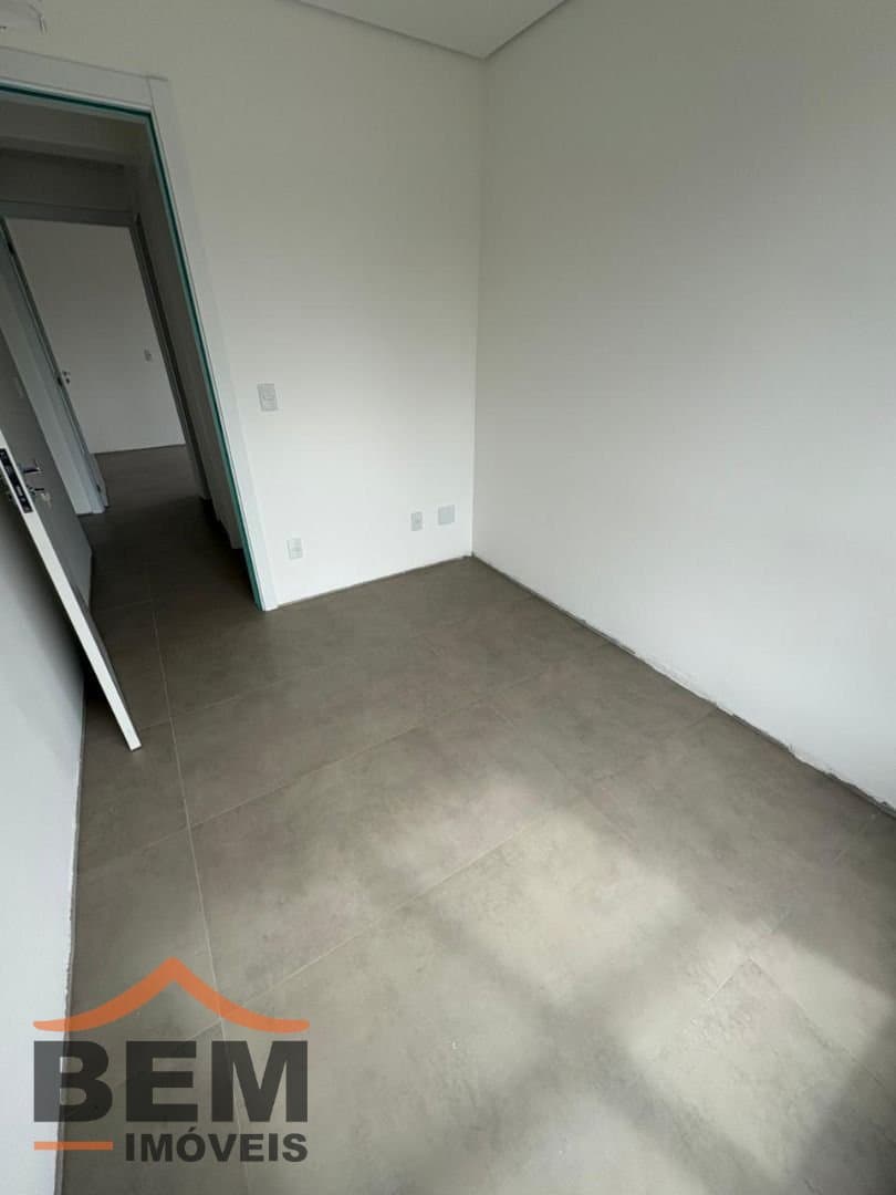 Apartamento para Venda com 3 quartos no bairro Vila Operária, em Itajaí