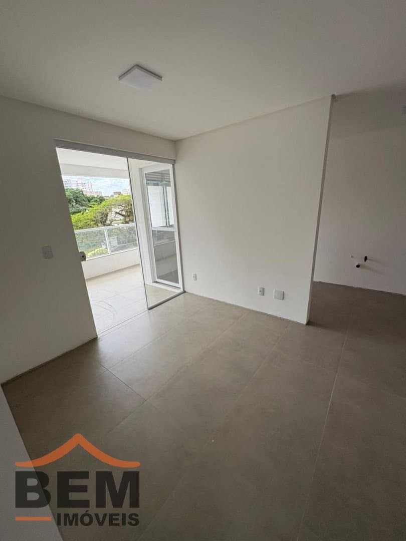 Apartamento para Venda com 3 quartos no bairro Vila Operária, em Itajaí