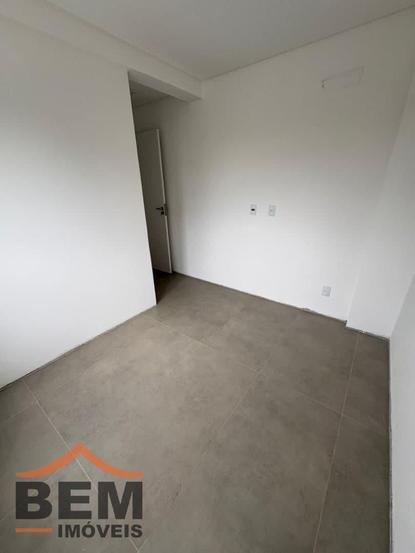 Apartamento para Venda com 3 quartos no bairro Vila Operária, em Itajaí