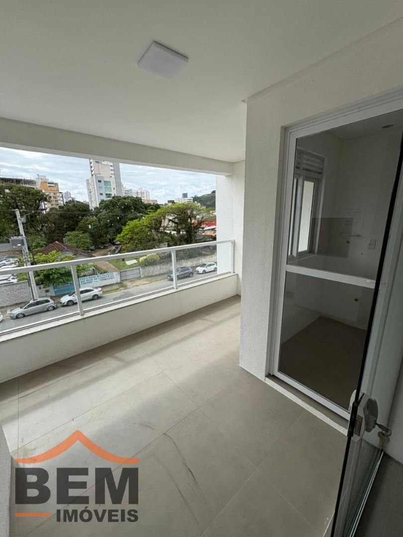 Apartamento para Venda com 3 quartos no bairro Vila Operária, em Itajaí