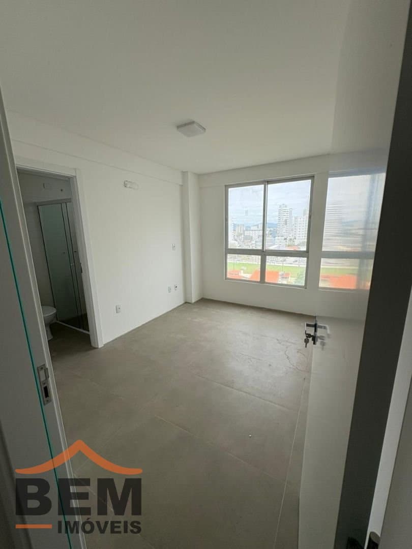 Apartamento para Venda com 2 quartos no bairro Vila Operária, em Itajaí