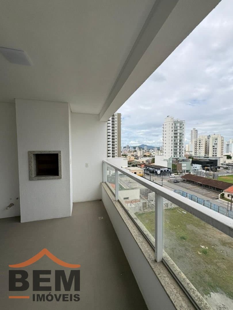 Apartamento para Venda com 2 quartos no bairro Vila Operária, em Itajaí