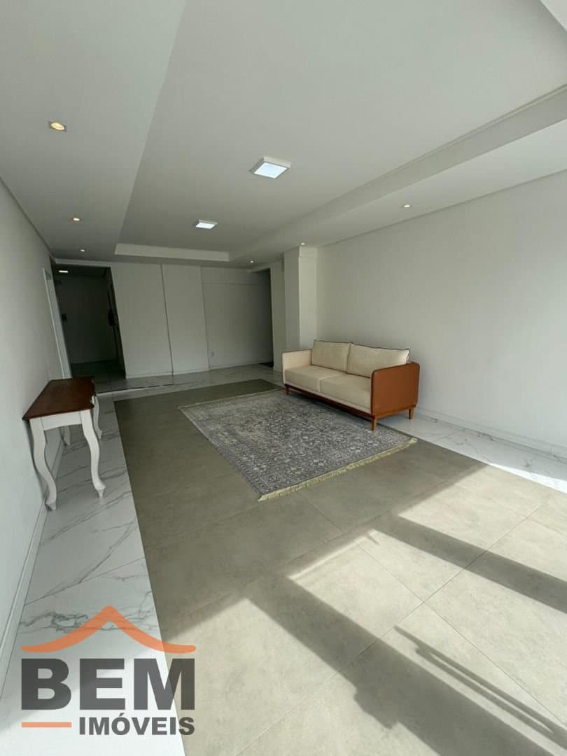 Apartamento para Venda com 2 quartos no bairro Vila Operária, em Itajaí