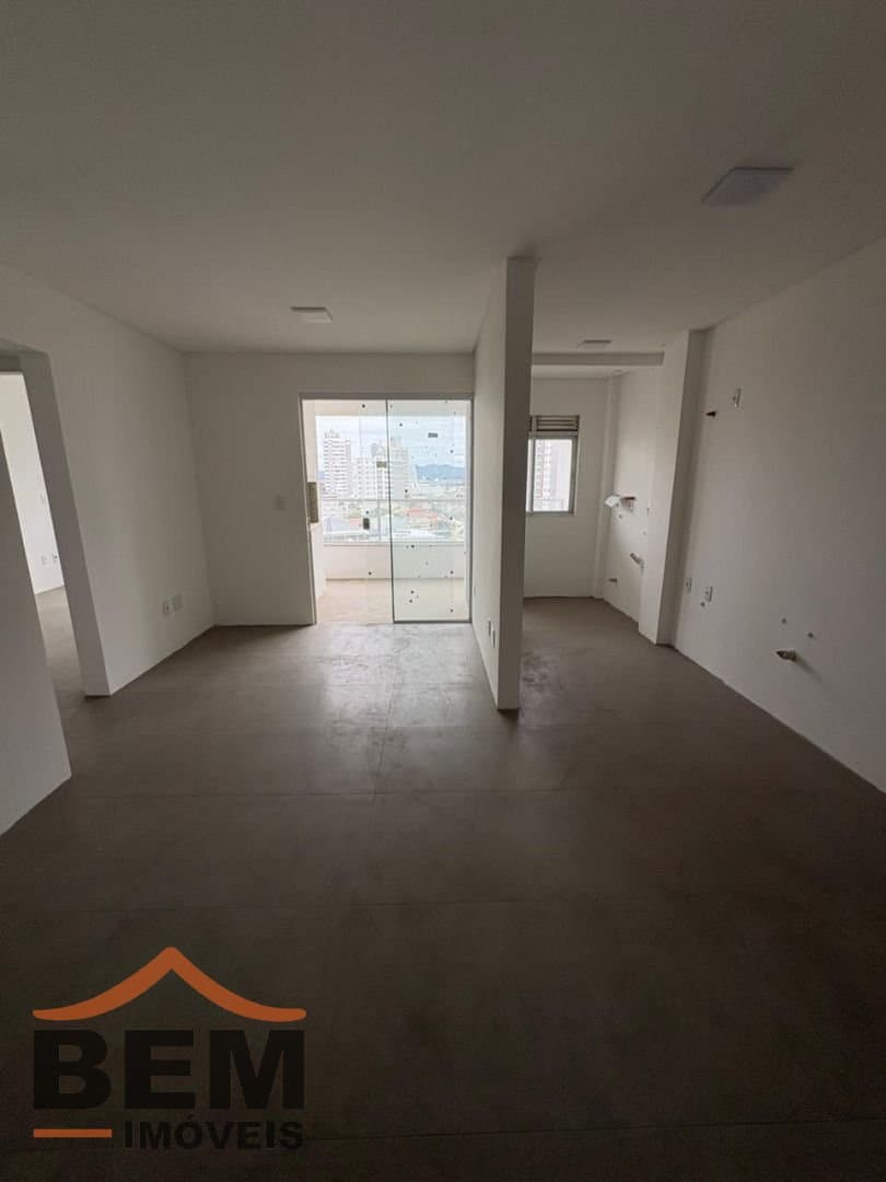 Apartamento para Venda com 2 quartos no bairro Vila Operária, em Itajaí