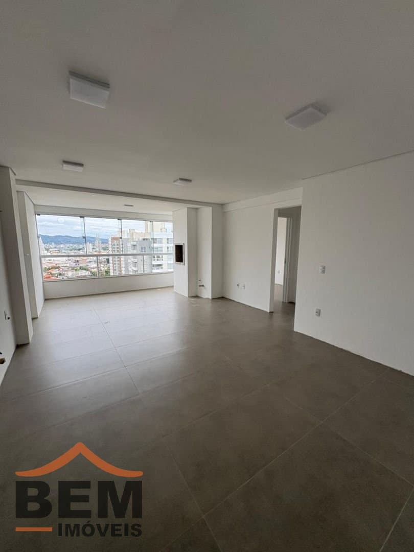 Apartamento para Venda com 2 quartos no bairro Vila Operária, em Itajaí