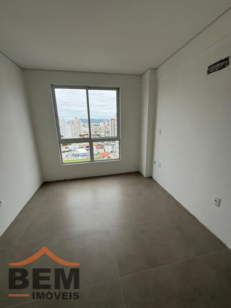 Apartamento para Venda com 2 quartos no bairro Vila Operária, em Itajaí