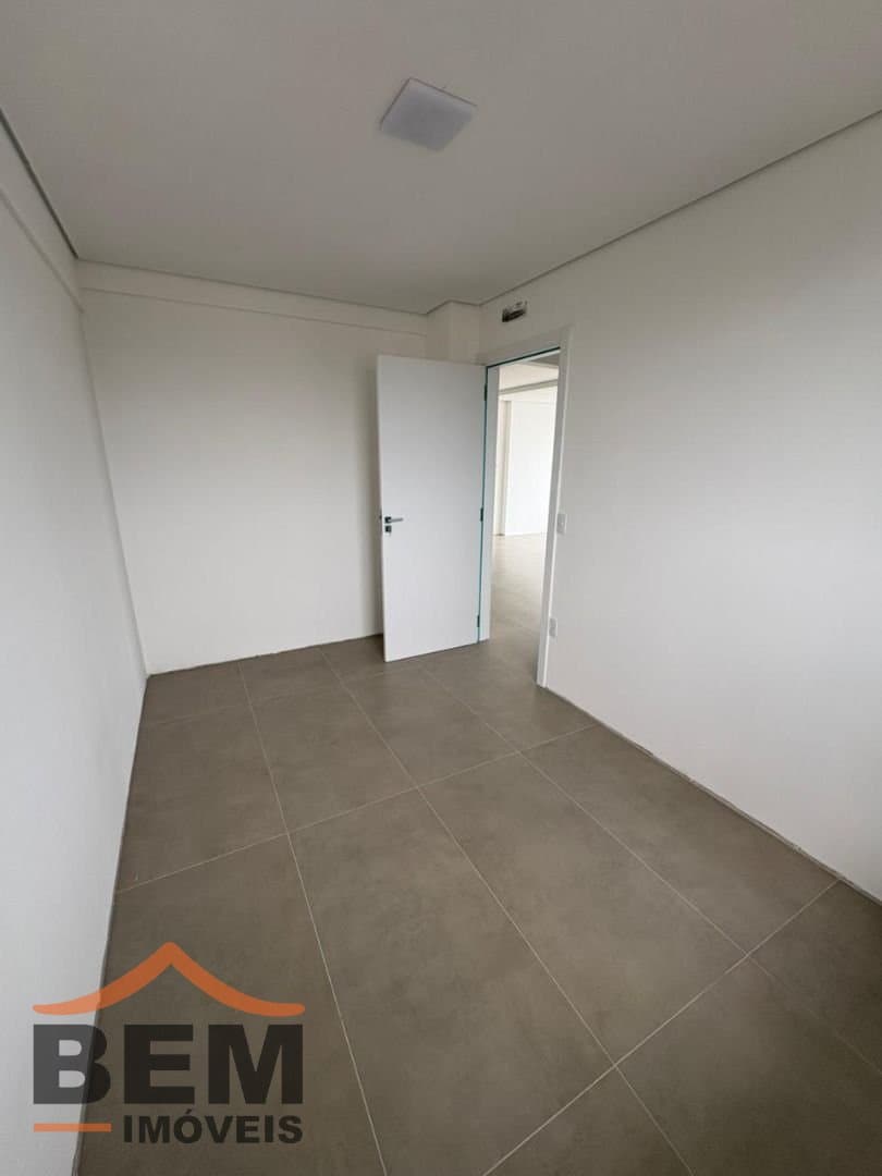 Apartamento para Venda com 2 quartos no bairro Vila Operária, em Itajaí