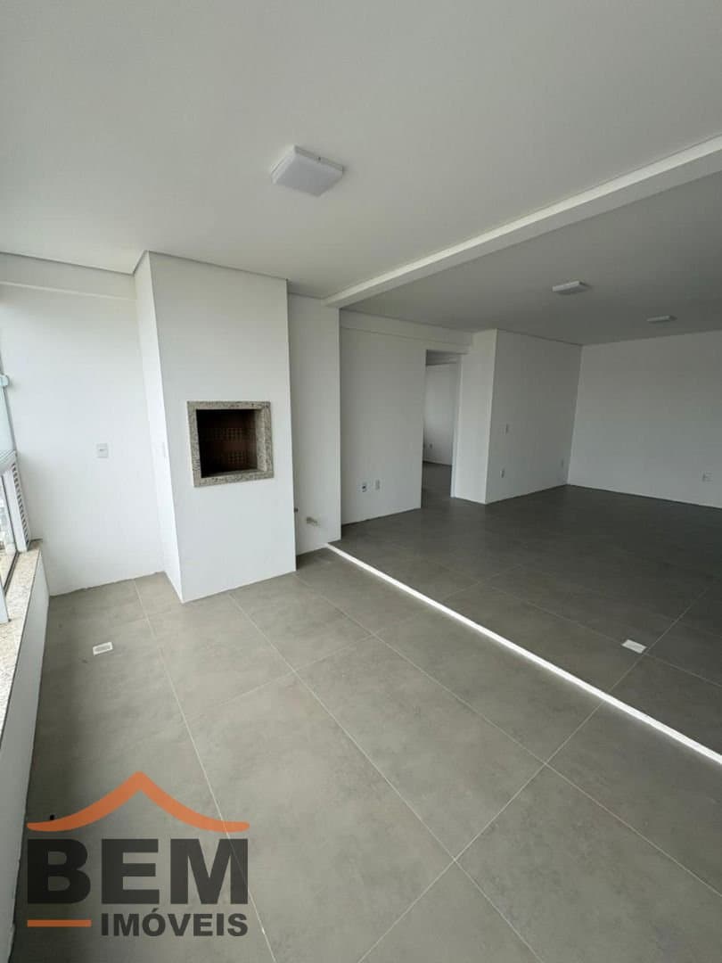 Apartamento para Venda com 2 quartos no bairro Vila Operária, em Itajaí