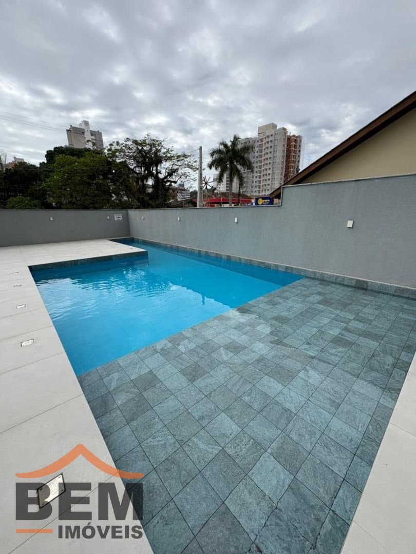 Apartamento para Venda com 2 quartos no bairro Vila Operária, em Itajaí