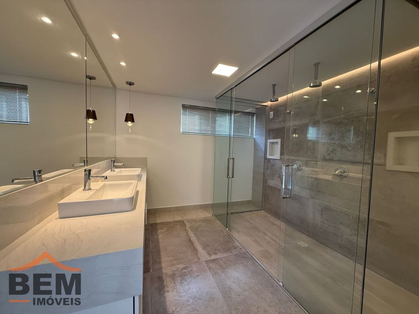 Casa para Venda com 4 quartos e 140m² no bairro Centro, em Itajaí