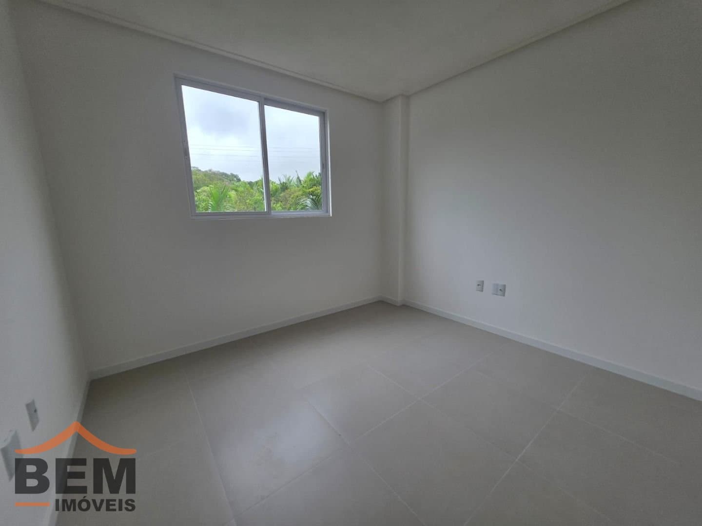 Apartamento para Locação com 2 quartos e 69m² no bairro Várzea do Ranchinho, em Camboriú: 10- DORMITÓRIO 
