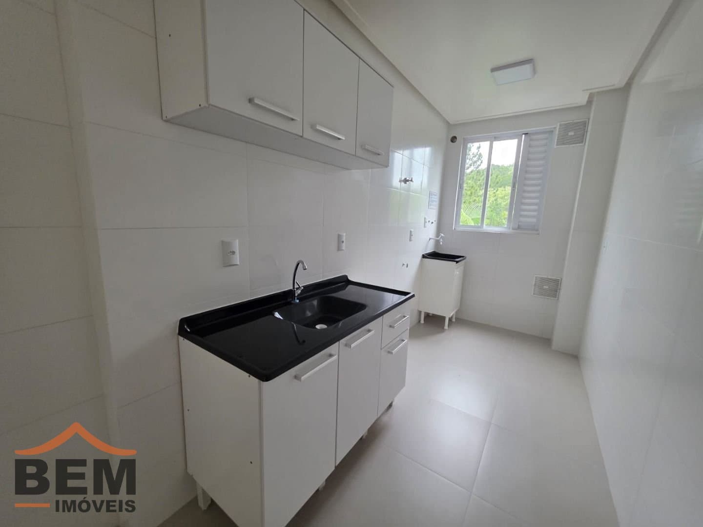 Apartamento para Locação com 2 quartos e 69m² no bairro Várzea do Ranchinho, em Camboriú: 04- COZINHA 