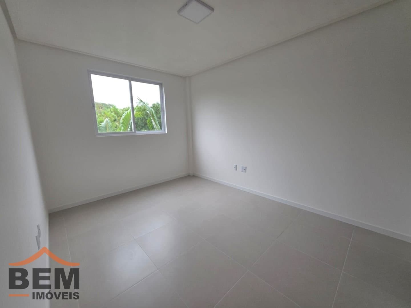 Apartamento para Locação com 2 quartos e 69m² no bairro Várzea do Ranchinho, em Camboriú: 14- DORMITÓRIO 