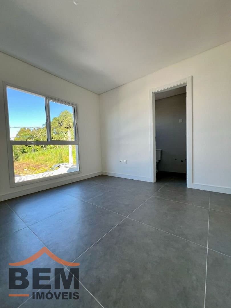 Casa para Venda com 3 quartos e 108m² no bairro Espinheiros, em Itajaí