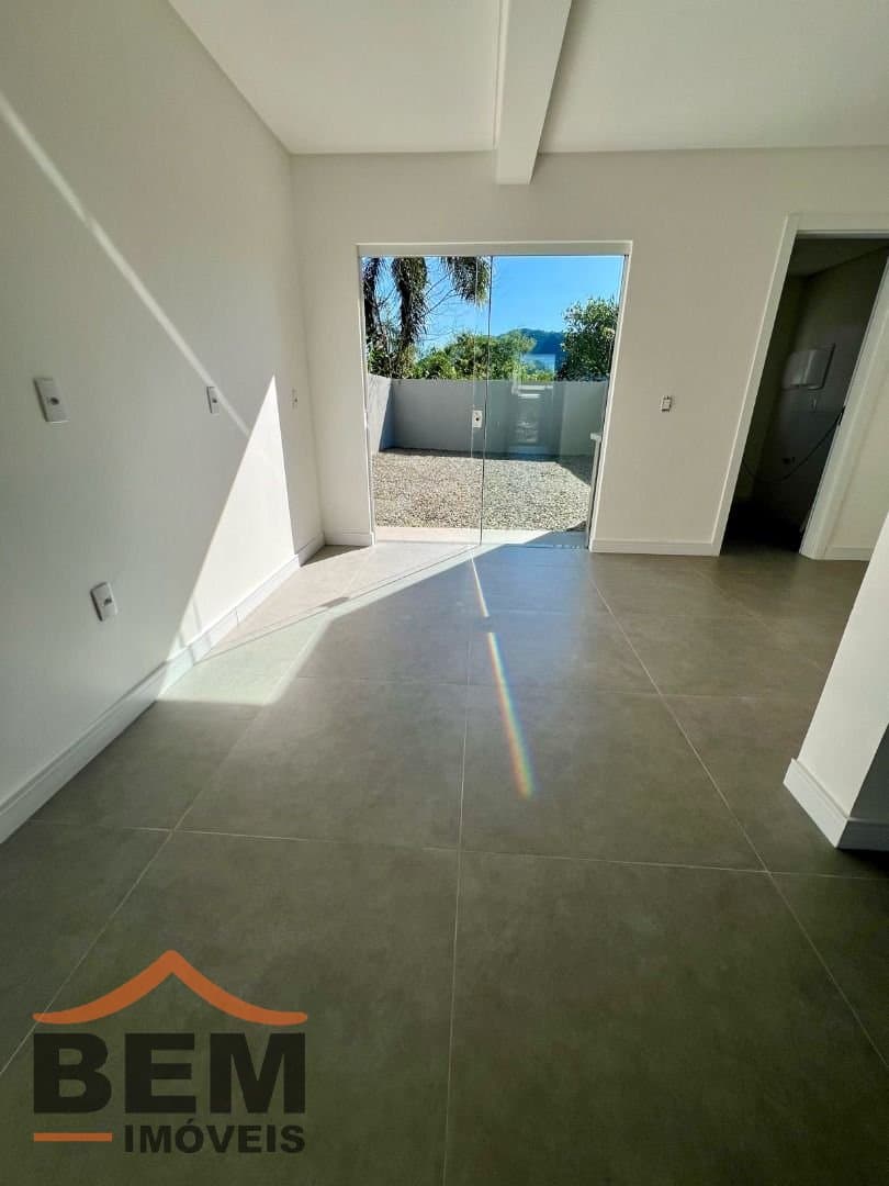 Casa para Venda com 3 quartos e 108m² no bairro Espinheiros, em Itajaí