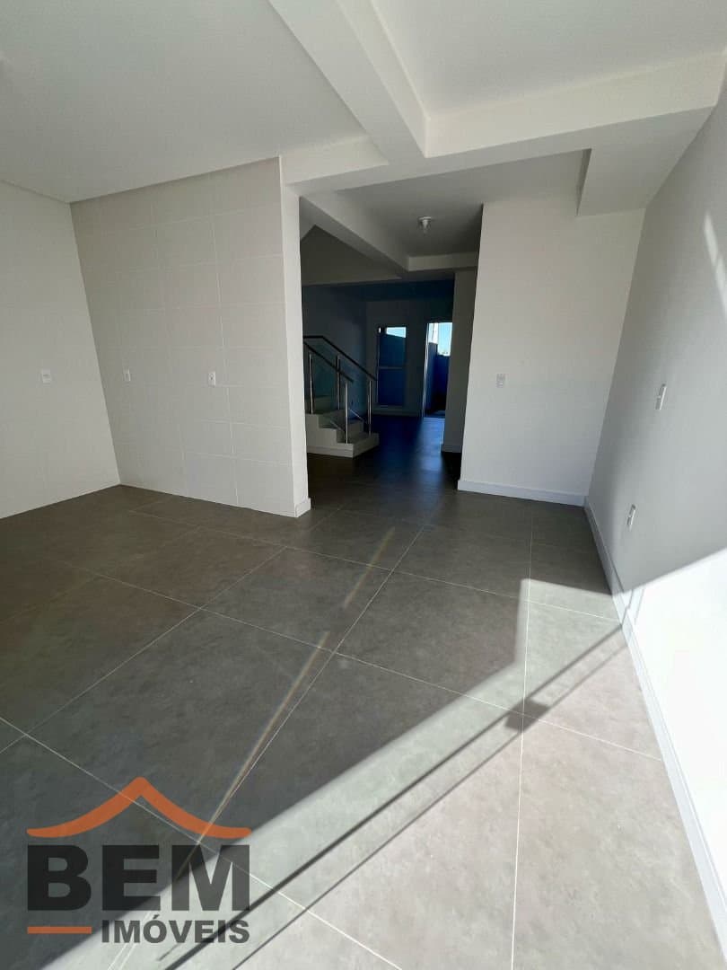 Casa para Venda com 3 quartos e 108m² no bairro Espinheiros, em Itajaí