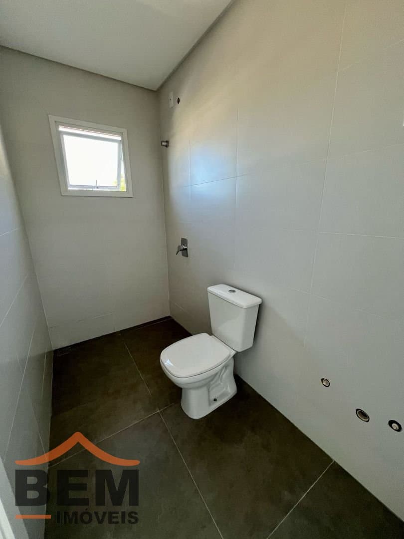 Casa para Venda com 3 quartos e 115m² no bairro Espinheiros, em Itajaí