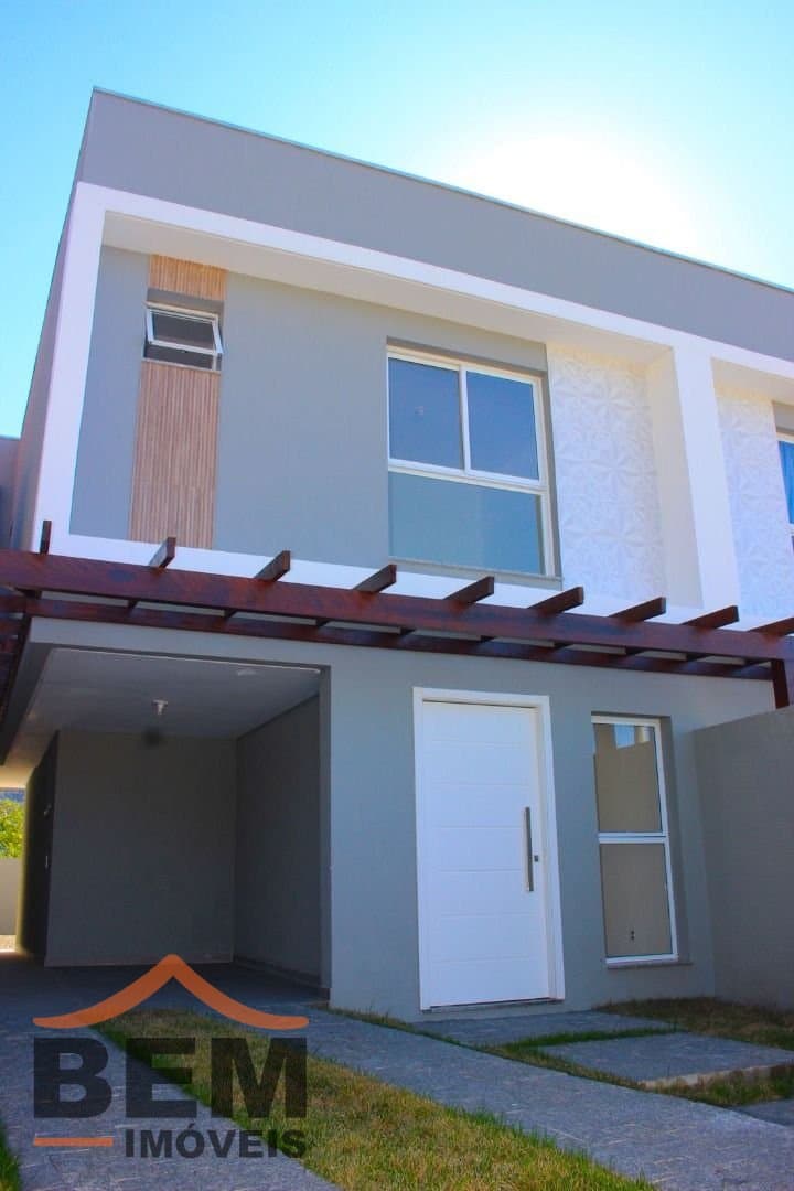 Casa para Venda com 3 quartos e 115m² no bairro Espinheiros, em Itajaí