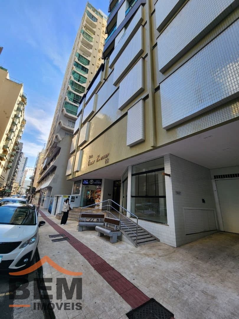 Salas/Conjuntos para Venda com 72m² no bairro Centro, em Balneário Camboriú