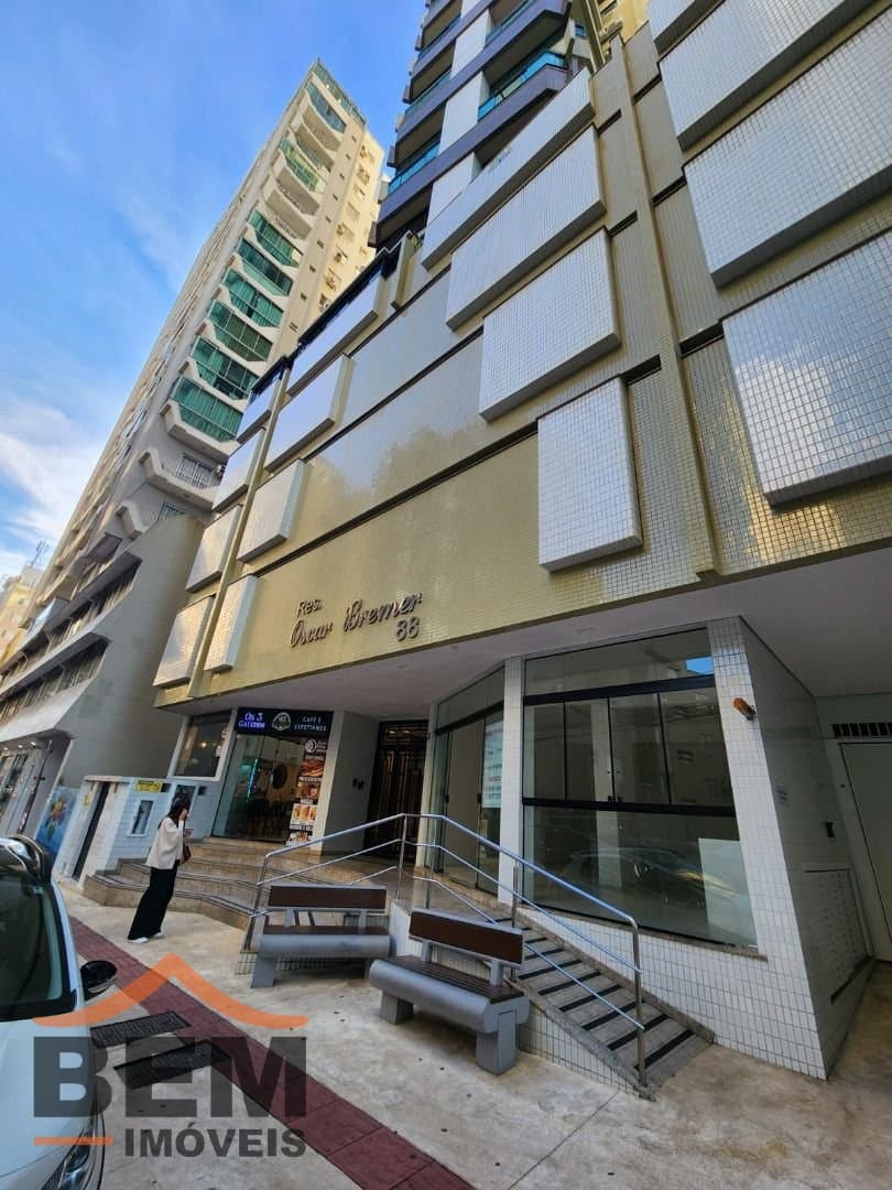 Salas/Conjuntos para Venda com 72m² no bairro Centro, em Balneário Camboriú