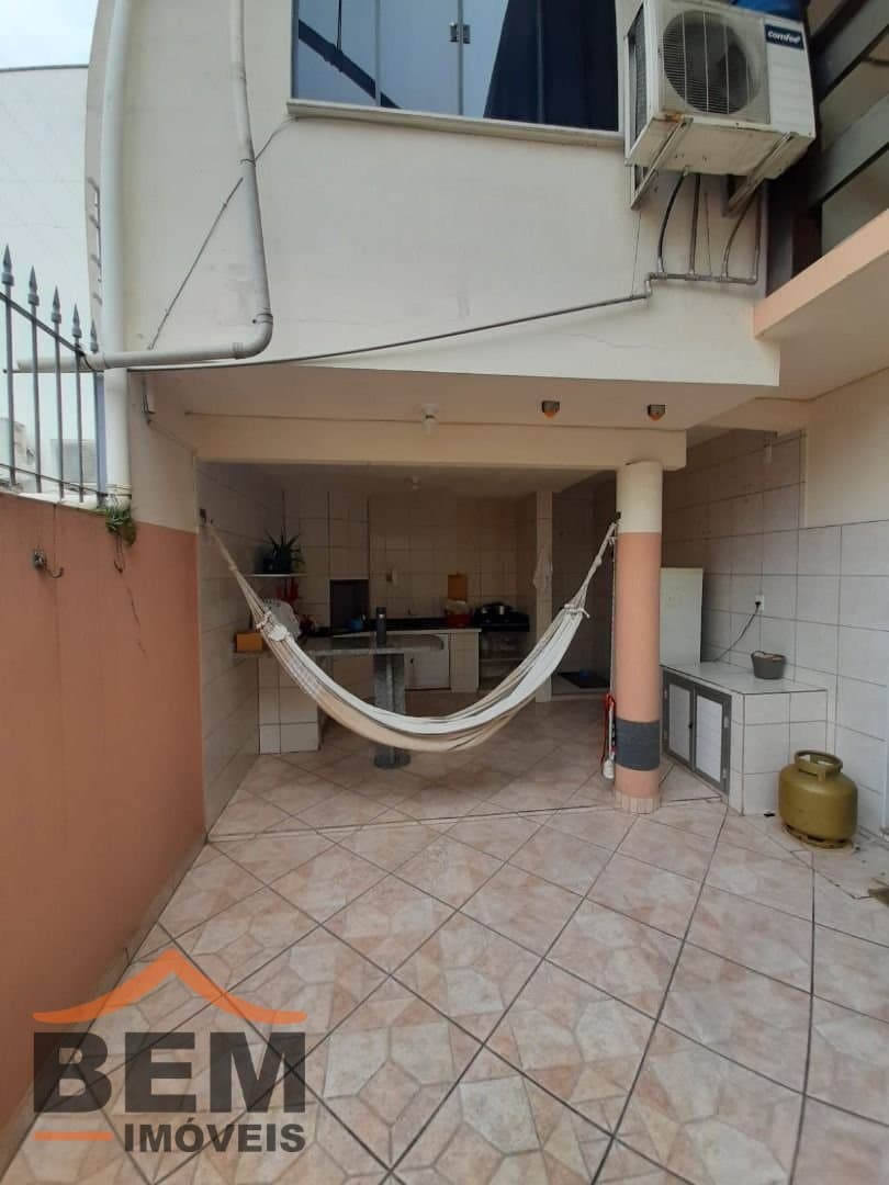 Casa para Venda com 2 quartos e 138m² no bairro Centro, em Itajaí