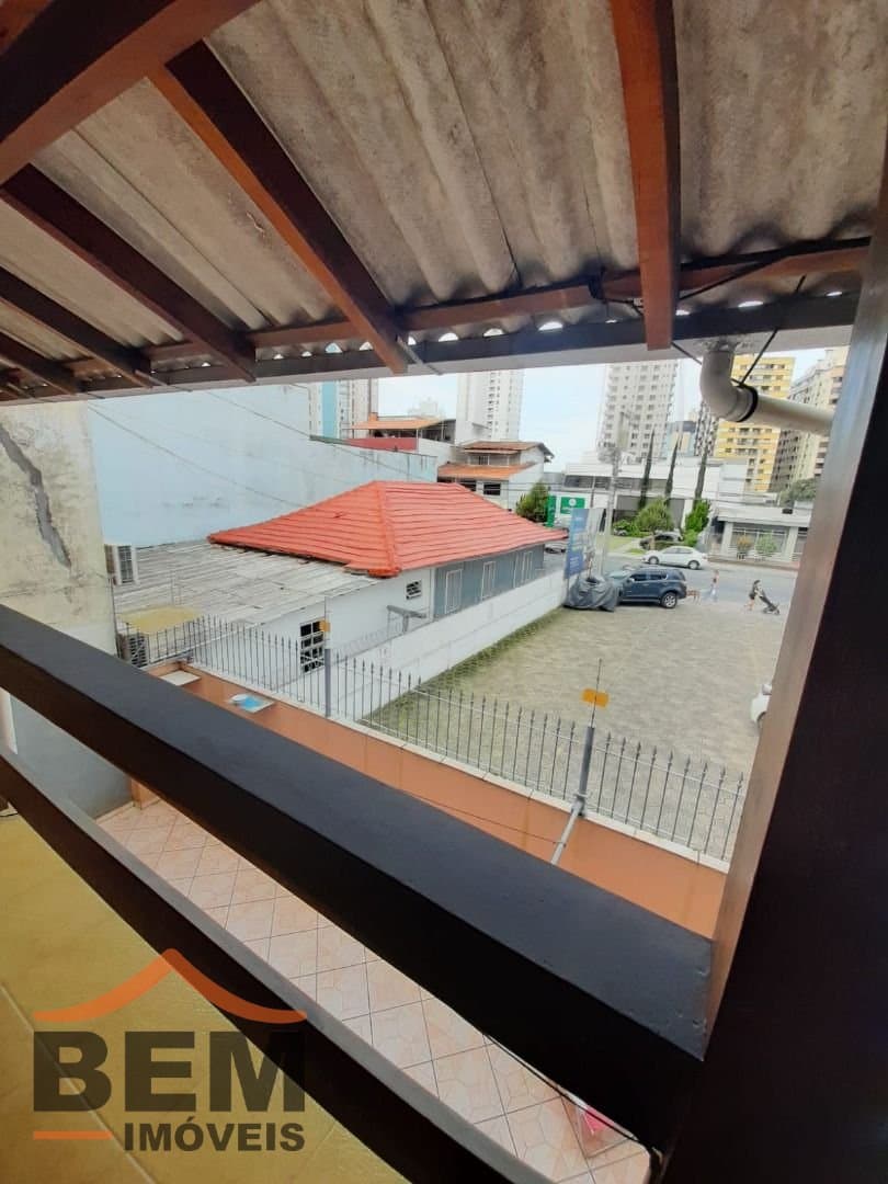 Casa para Venda com 2 quartos e 138m² no bairro Centro, em Itajaí