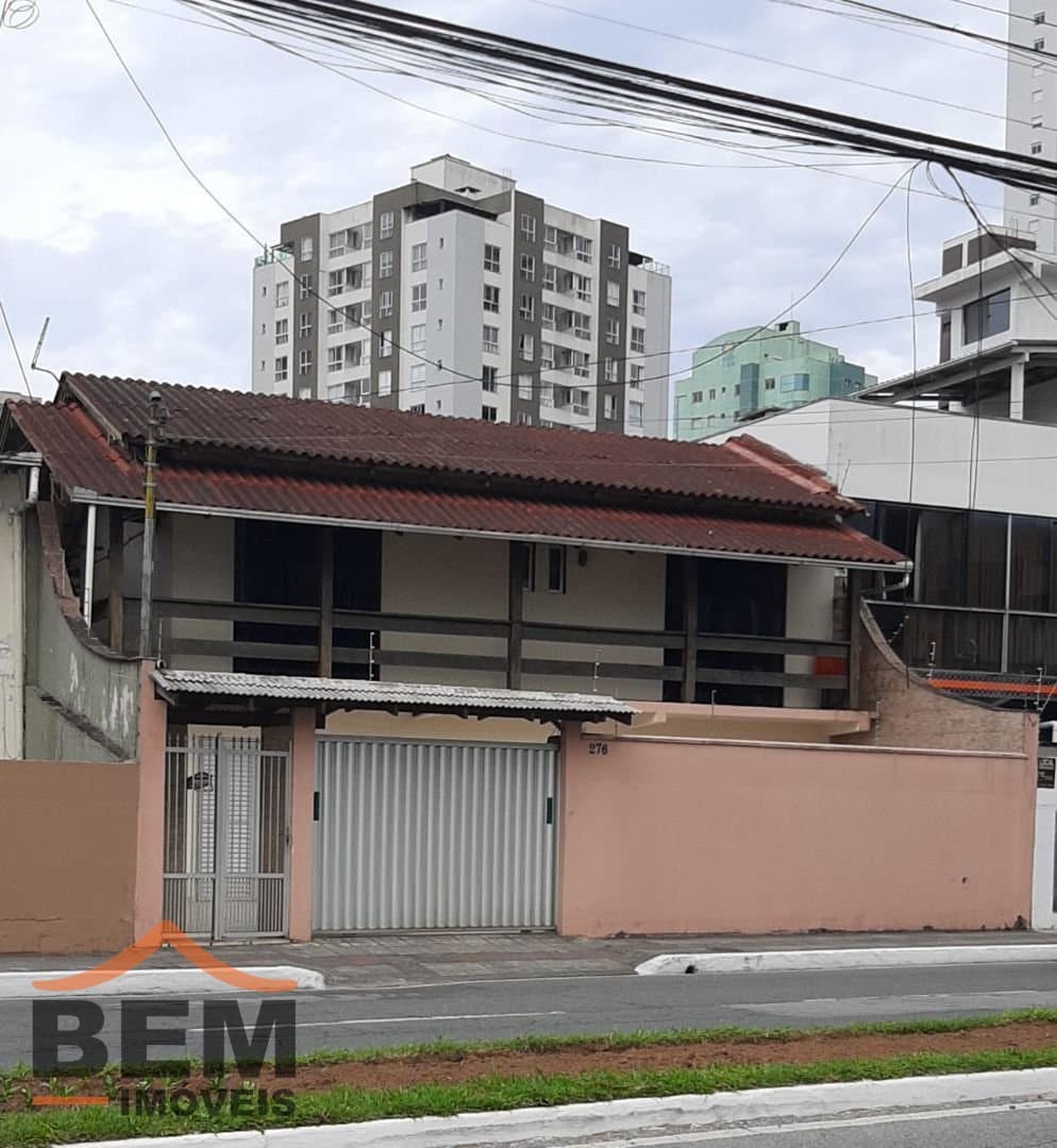 Casa para Venda com 2 quartos e 138m² no bairro Centro, em Itajaí
