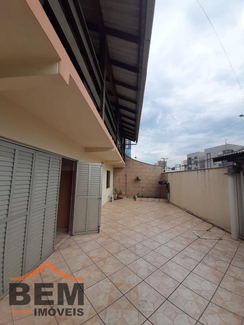 Casa para Venda com 2 quartos e 138m² no bairro Centro, em Itajaí