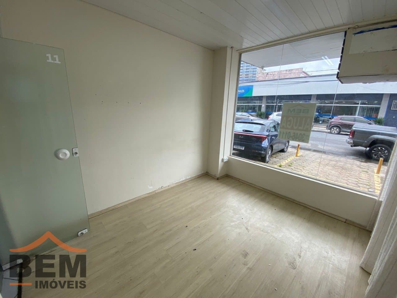 Sala Comercial para Locação com 10m² no bairro Centro, em Itajaí
