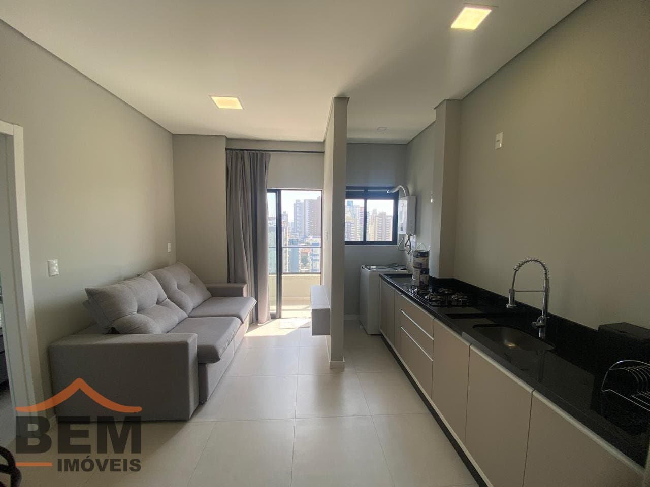 Apartamento para Locação com 1 quarto e 44m² no bairro Centro, em Itajaí