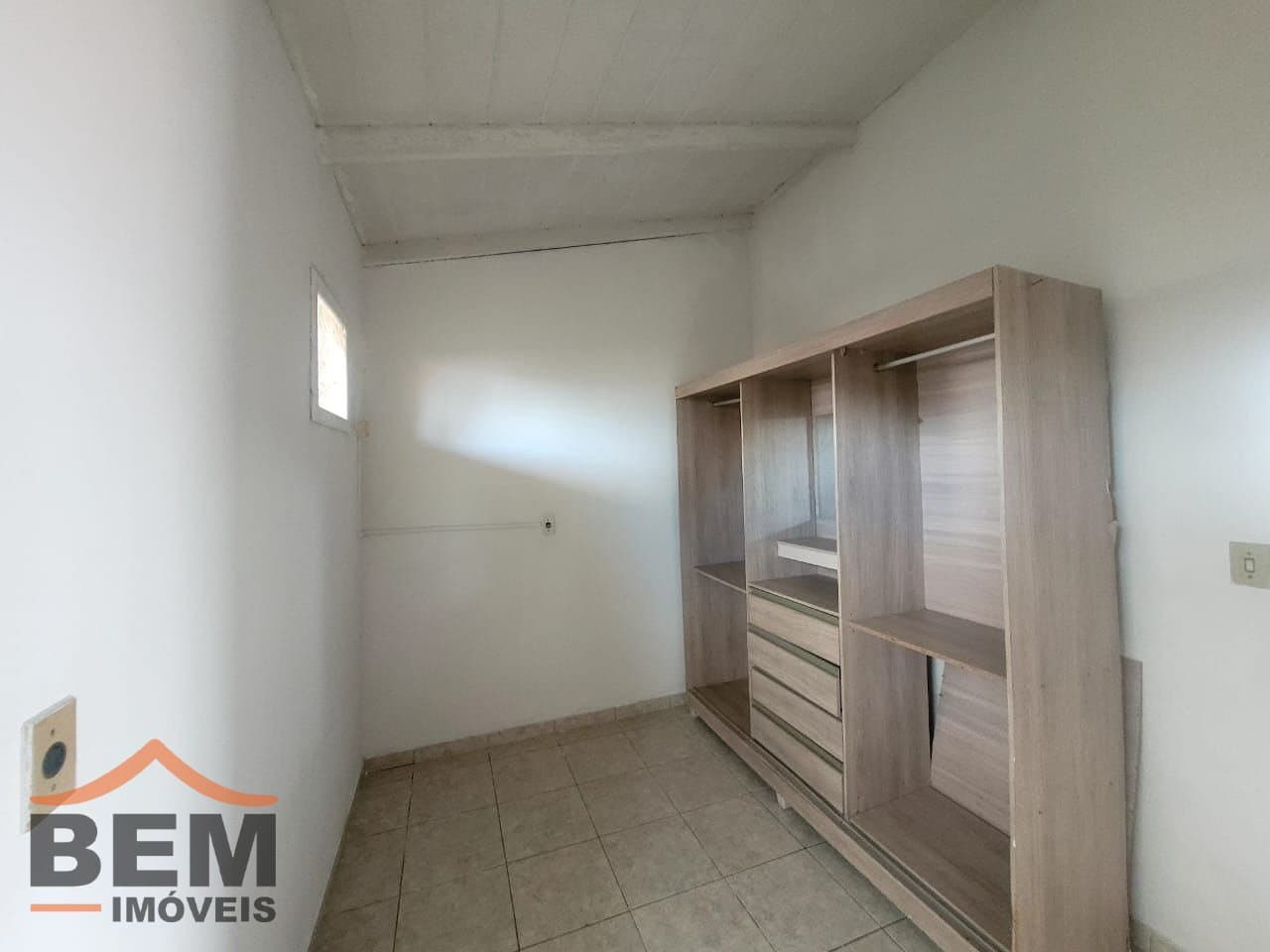 Apartamento para Locação com 1 quarto e 40m² no bairro Centro, em Itajaí