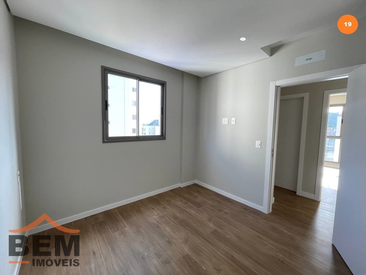 Apartamento para Venda com 4 quartos e 137m² no bairro Centro, em Balneário Camboriú