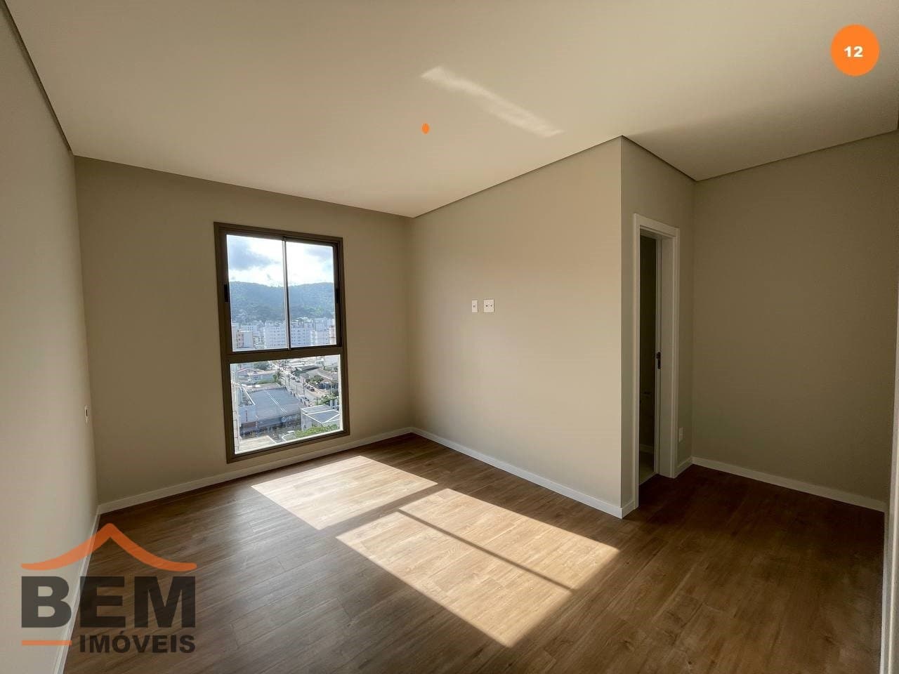Apartamento para Venda com 4 quartos e 137m² no bairro Centro, em Balneário Camboriú