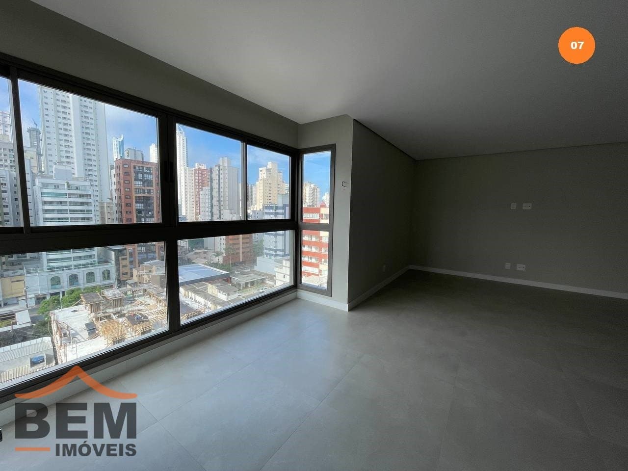 Apartamento para Venda com 4 quartos e 137m² no bairro Centro, em Balneário Camboriú
