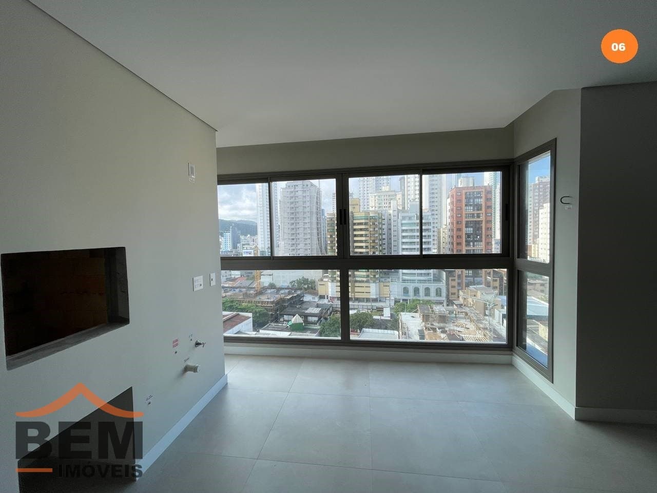 Apartamento para Venda com 4 quartos e 137m² no bairro Centro, em Balneário Camboriú