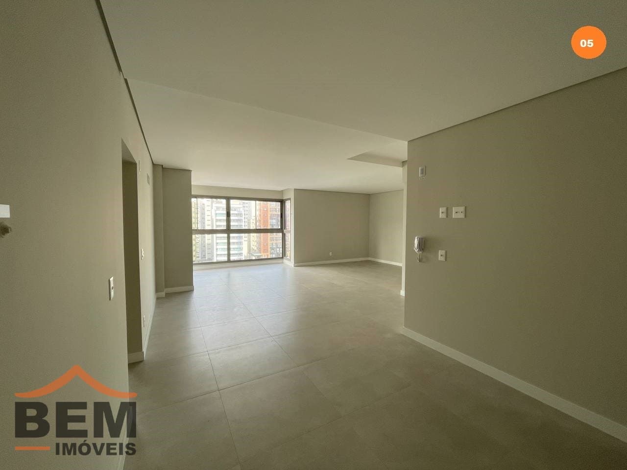 Apartamento para Venda com 4 quartos e 137m² no bairro Centro, em Balneário Camboriú