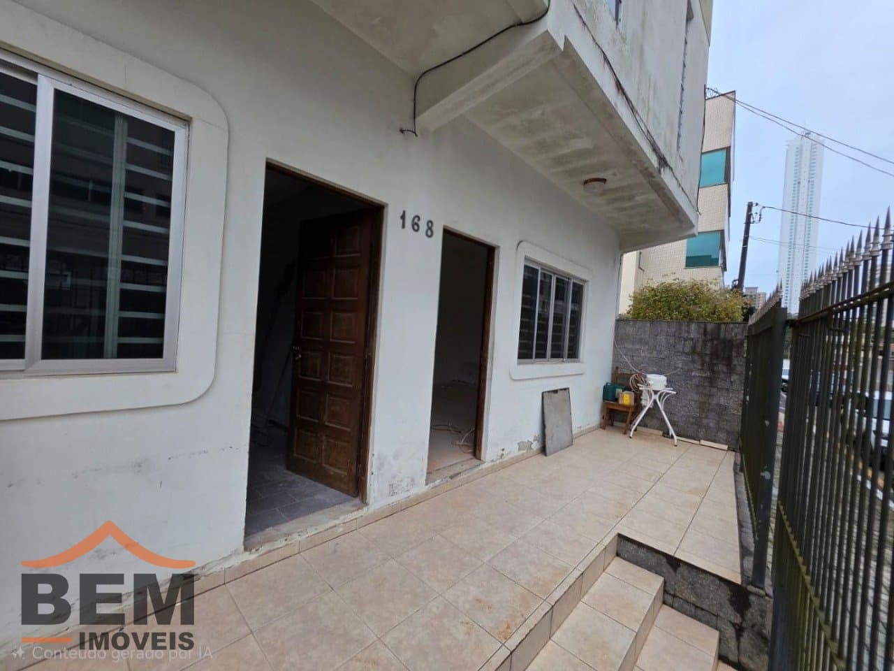 Apartamento para Locação com 1 quarto e 40m² no bairro Nações, em Balneário Camboriú: 01- FACHADA 